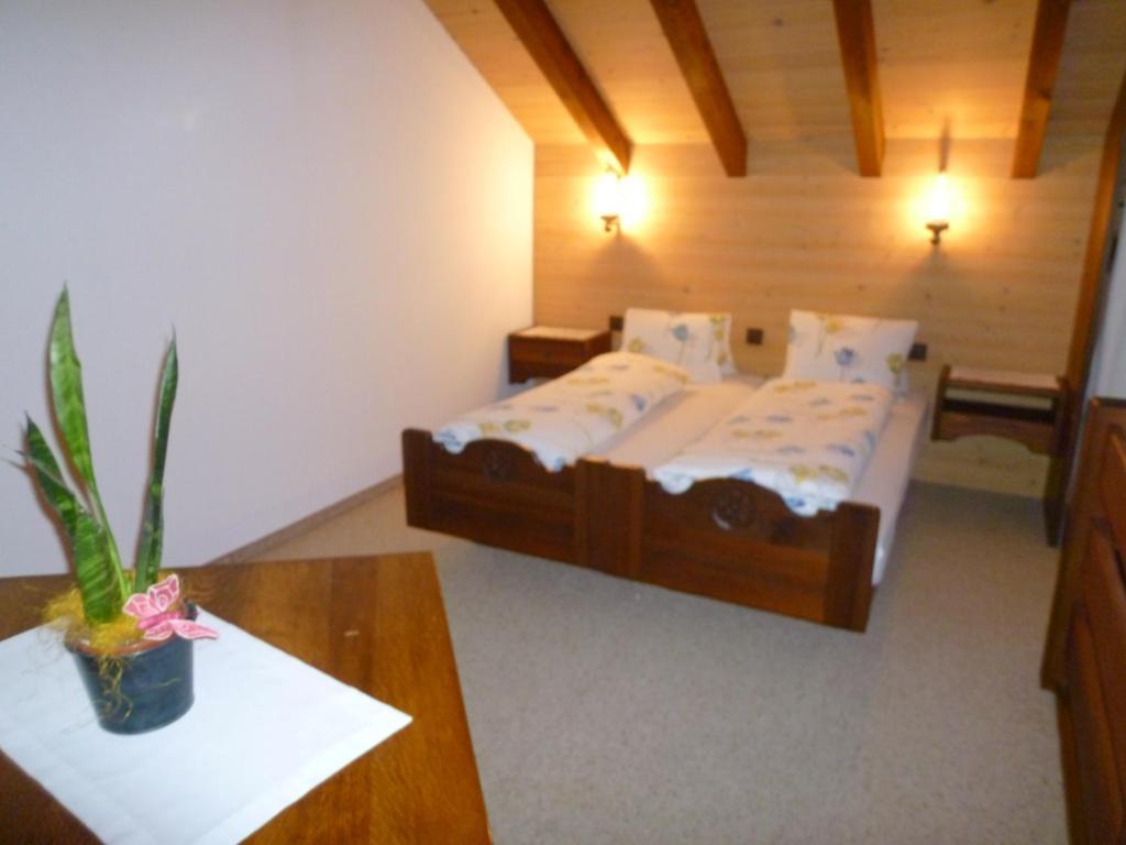 Hotel Bahnhof Giswil Oda fotoğraf