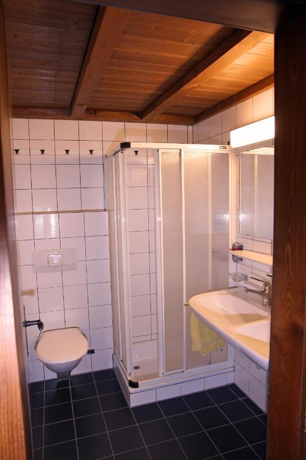 Hotel Bahnhof Giswil Oda fotoğraf