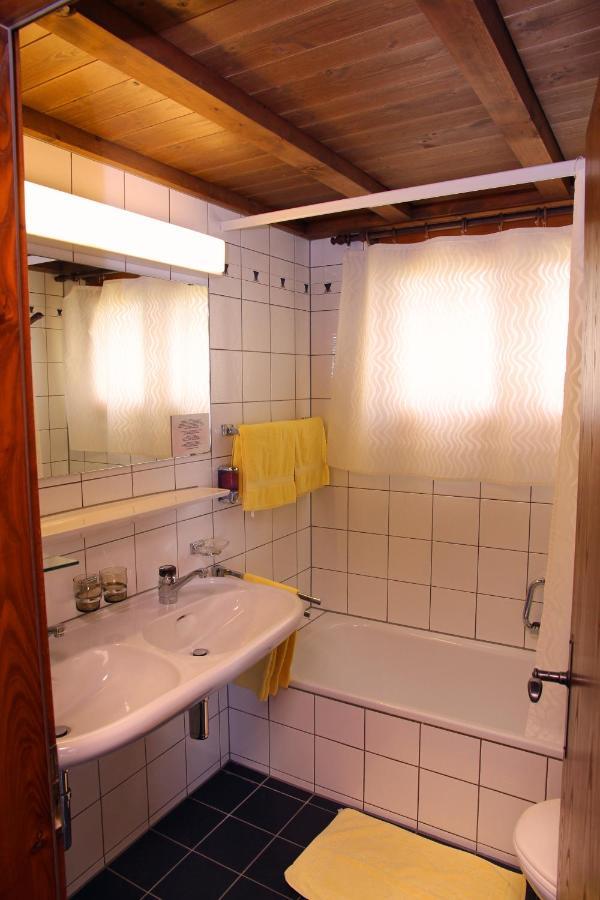Hotel Bahnhof Giswil Oda fotoğraf